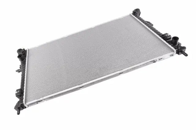 Cadillac/Chevrolet/GMC Escalade/Escalade ESV/Sierra 1500 Limited/Silverado 1500/Silverado 1500 LTD/Suburban/Tahoe/Yukon/Yukon XL Radiator 6 Cyl 3.0L - GM3010639