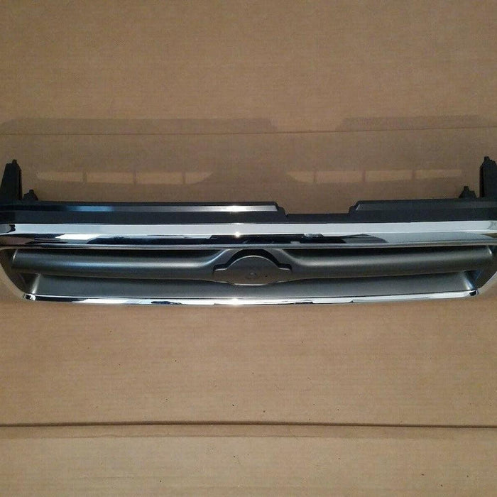 1999-2001 Nissan Pathfinder Grille Chrome/Silver/Charcoal Le Model From 12/1998 - NI1200192-Partify-Painted-Replacement-Body-Parts