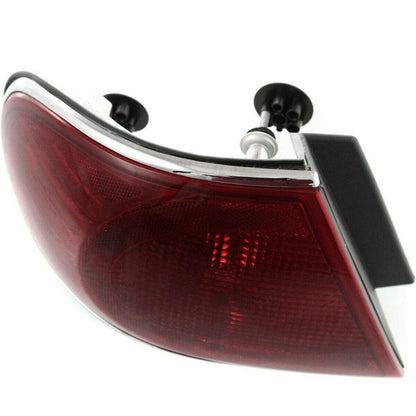 Buick Lesabre Tail Light Driver Side HQ - GM2800151-Partify Canada