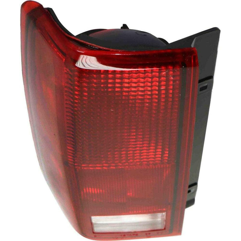 Chevrolet Astro Van Tail Light Driver Side HQ - GM2800113-Partify Canada